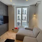 Appartement Design Montorgeuil Louvre